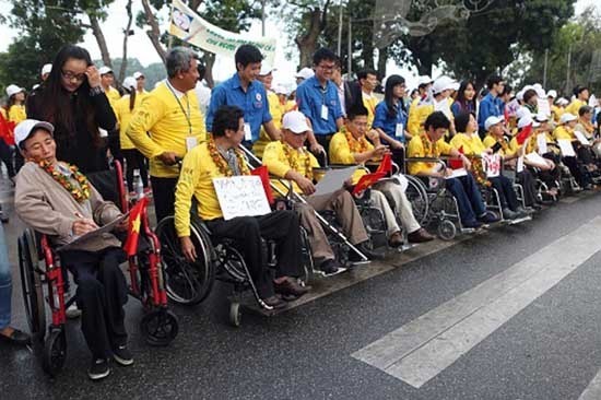Activities to respond to International Day of Persons with Disabilities  - ảnh 1